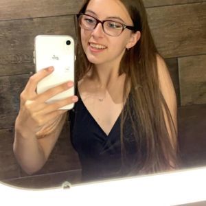 Meet your Posher, Brittney